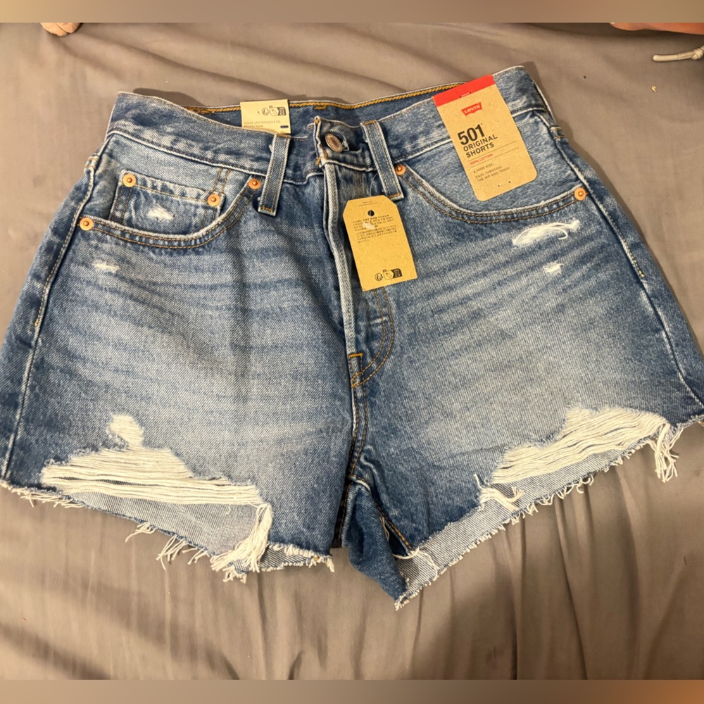 Brand New!! Levi's Women's Distressed Blue Jean Shorts